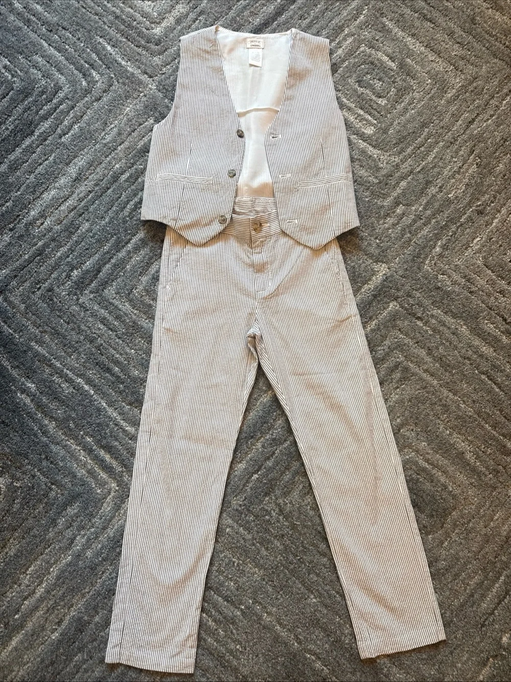 Gymboree Seersucker Two-Piece Suit With Vest And Pants Size 7